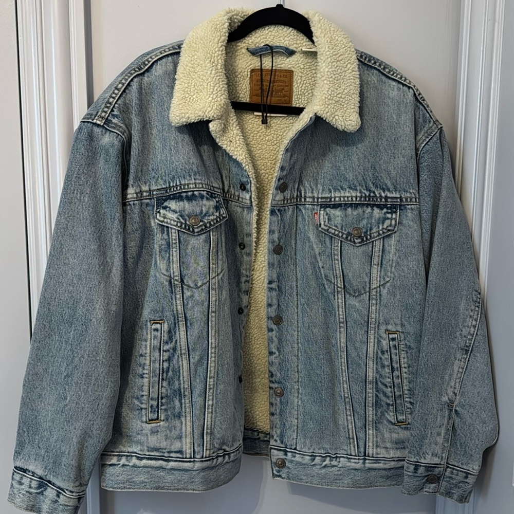 Levi’s oversized Sherpa jean jacket